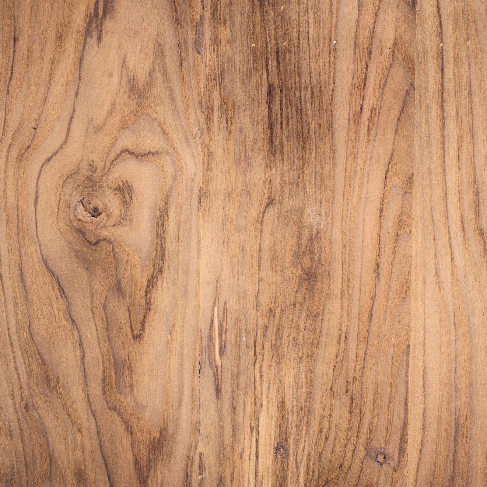 Plateau de bois brut
